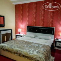 Batoni Hotel