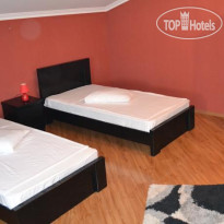 Isaka Hotel 