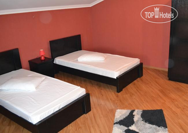 Isaka Hotel