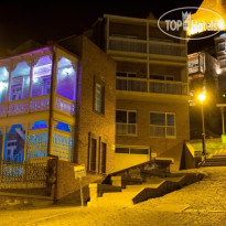 Neighbors Hostel