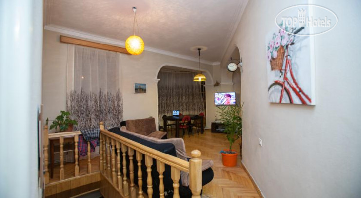 New photos from tourists Flowers Hostel