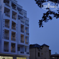 White House Hotel