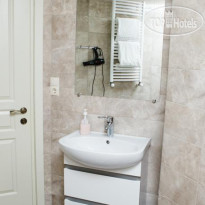Maia Guest House