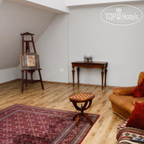 Maia Guest House