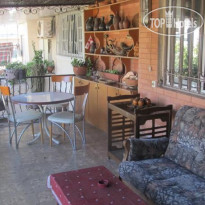 Tsisana Guest House 