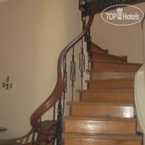 Tsisana Guest House 