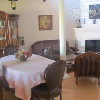 Tsisana Guest House 
