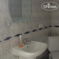 Tsisana Guest House 