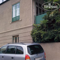 Natali Guest House 