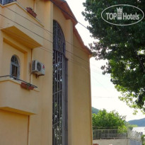 The Upper Garden Guesthouse 