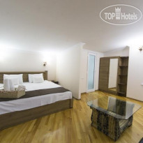 Log Inn Boutique Hotel