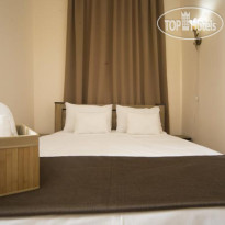 Log Inn Boutique Hotel