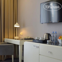 City Avenue Hotel