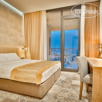 Ameri Plaza Standard DBL or TWIN room