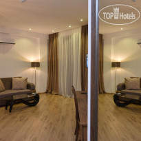 King Tom Hotel 