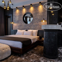 Adamo Hotel 