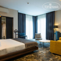 Adamo Hotel 
