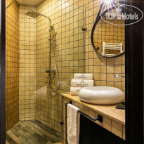 Adamo Hotel 