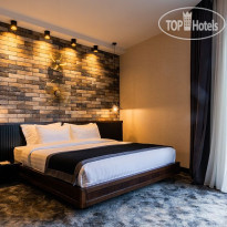 Adamo Hotel 