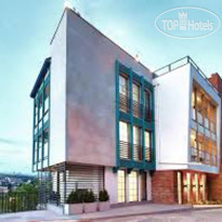 Brooch Hotel 