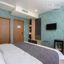 Brooch Hotel 
