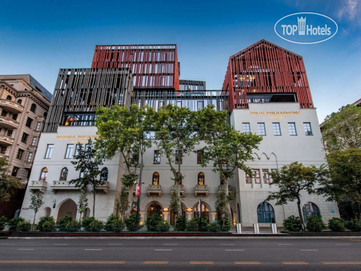 New photos from tourists Tbilisi Philarmonic By Mercure 4*