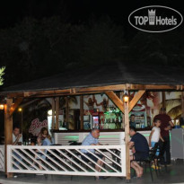 Beach House Hotel 