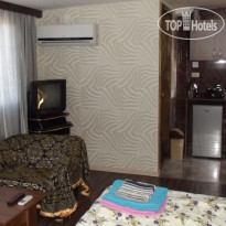 Lavro Hotel