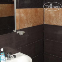 Lavro Hotel
