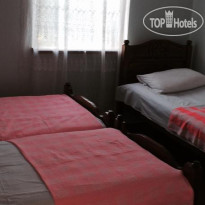 Mari Guest House