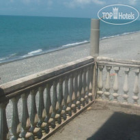 Mari Guest House