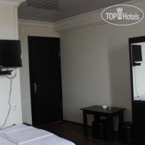 Peria Hotel