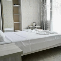 Vaxx Hotel
