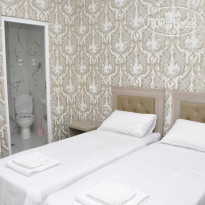 Vaxx Hotel