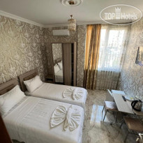 Vaxx Hotel