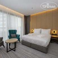 The Grandeur Hotel 