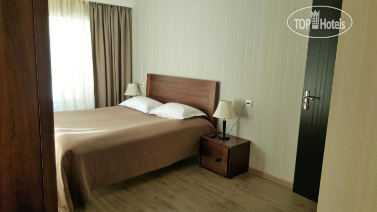 New photos from tourists Crystal Town House