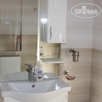 Lilia Guest House 
