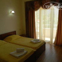 V-Lux Hotel 