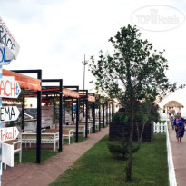 Mgzavrebi Batumi-Gonio Hotel 