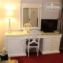 Al Bustan Hotel
