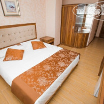 Royal Hotel 