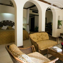 Hemmingways Beach Resort 