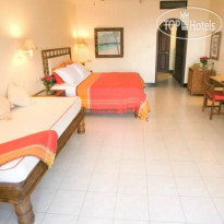 Hemmingways Beach Resort 