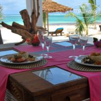 Waterlovers Beach Resort Ресторан Tides