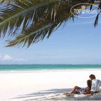 Flamboyant Diani Пляж