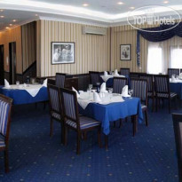 Hotel Diplomat Suites