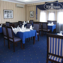Hotel Diplomat Suites