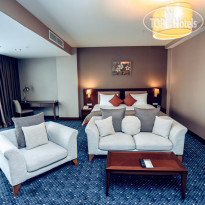 Parkside Hotel & Apartments