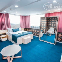 Nine Hotel 